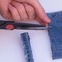 Как правильно укоротить и подшить джинсы
