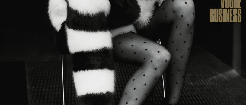 Встречайте ноябрьский номер Vogue Russia c австралийской топ-моделью Эбби Ли на обложке  В продаже уже сегодняшнего дня.