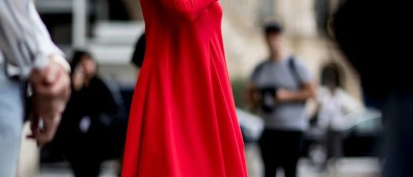 С какой обувью можно носить красное платье?